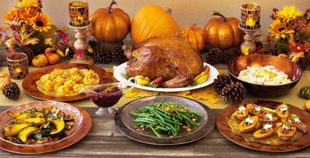 HOW ABOUT ROCK A THANKSGIVING PARTY: HIRE A CATERING SERVICE PROVIDER